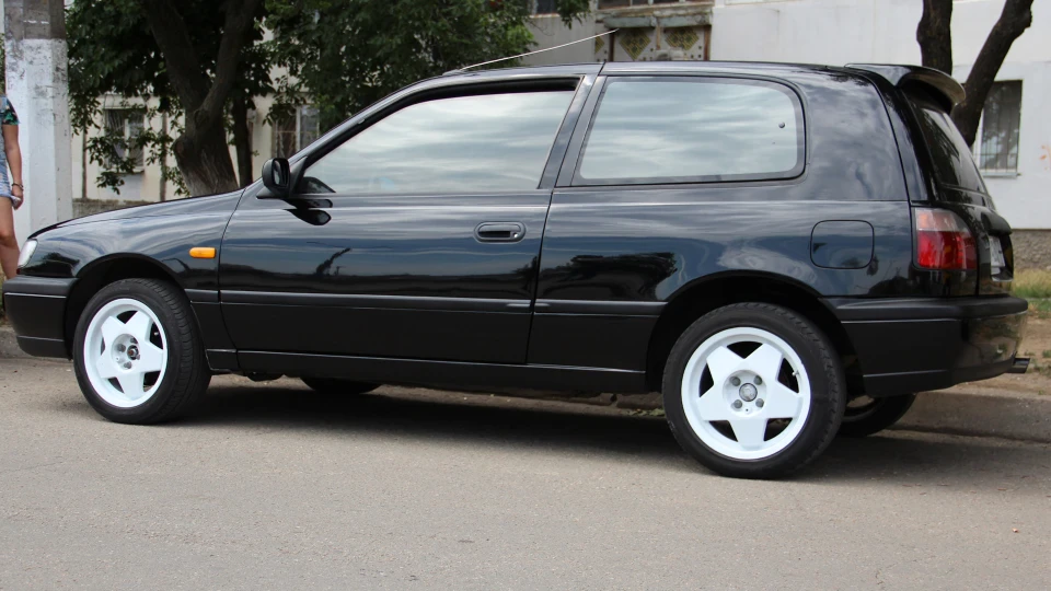 Nissan Sunny 3