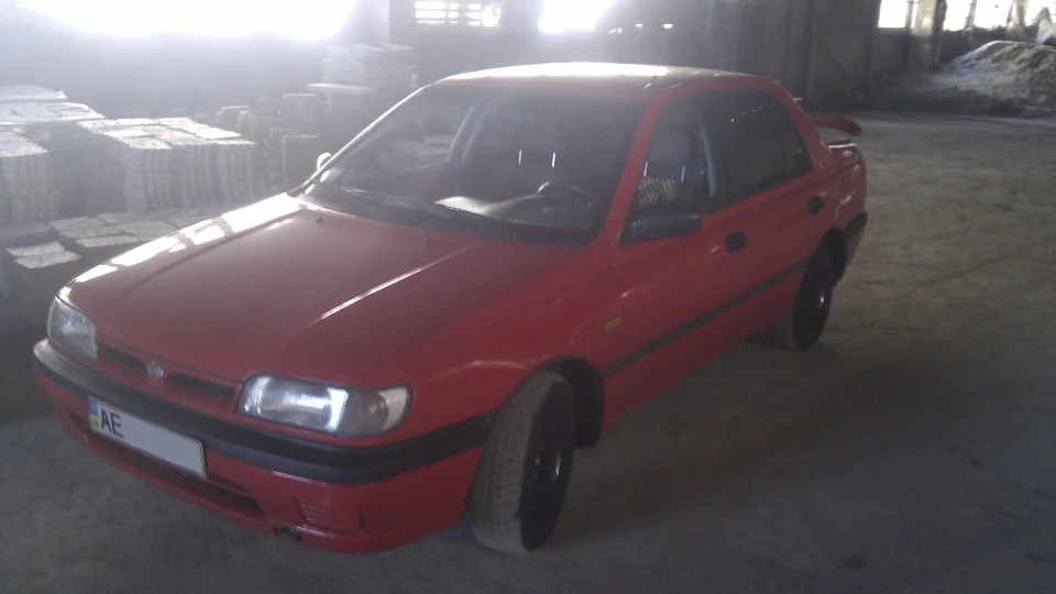 Nissan Sunny 2