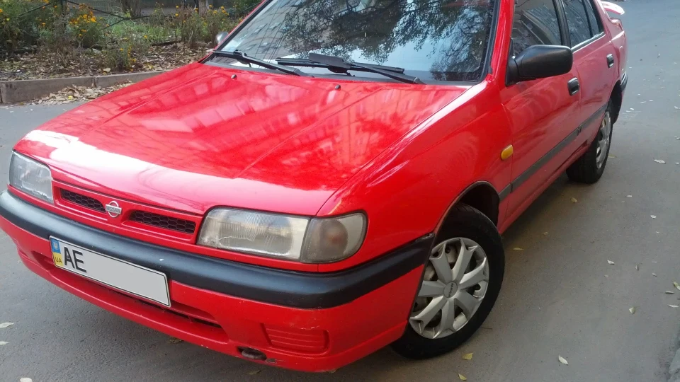 Nissan Sunny 4