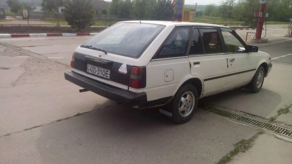 Nissan Sunny 2