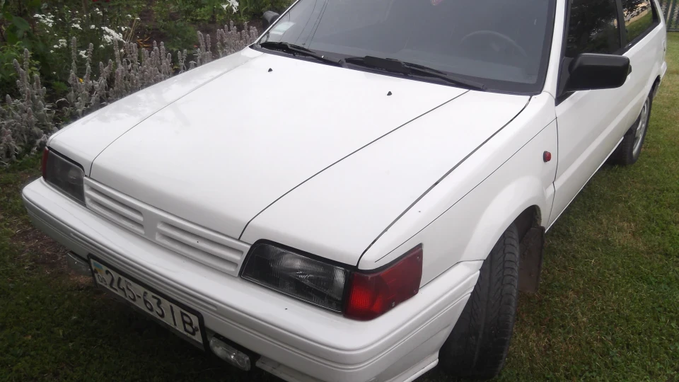 Nissan Sunny 5