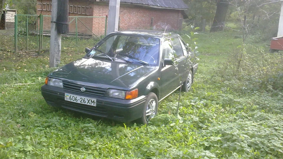 Nissan Sunny 2