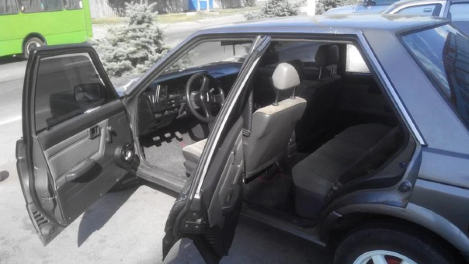 Nissan Sunny 4