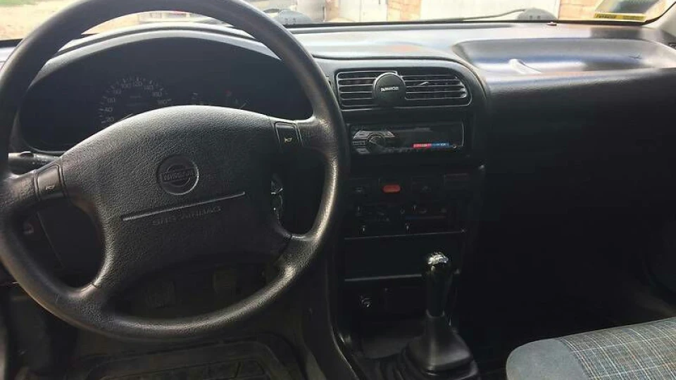 Nissan Sunny 3