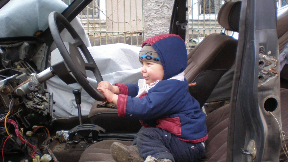 Nissan Sunny 4