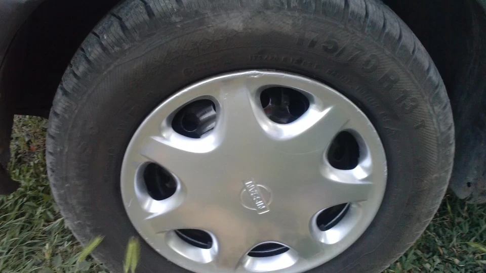 Nissan Sunny 5