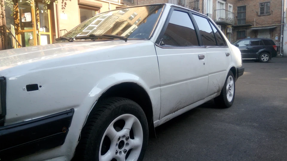 Nissan Sunny 2