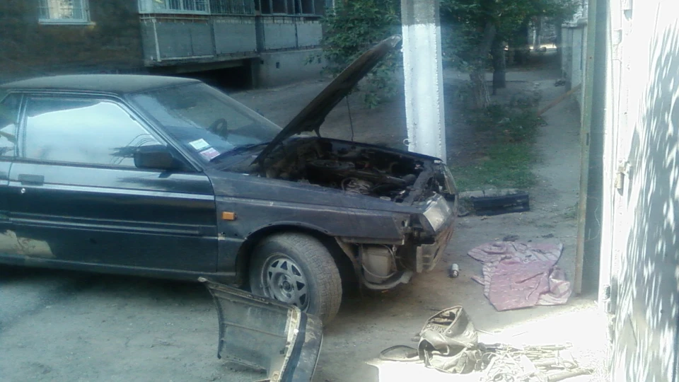 Nissan Sunny 4
