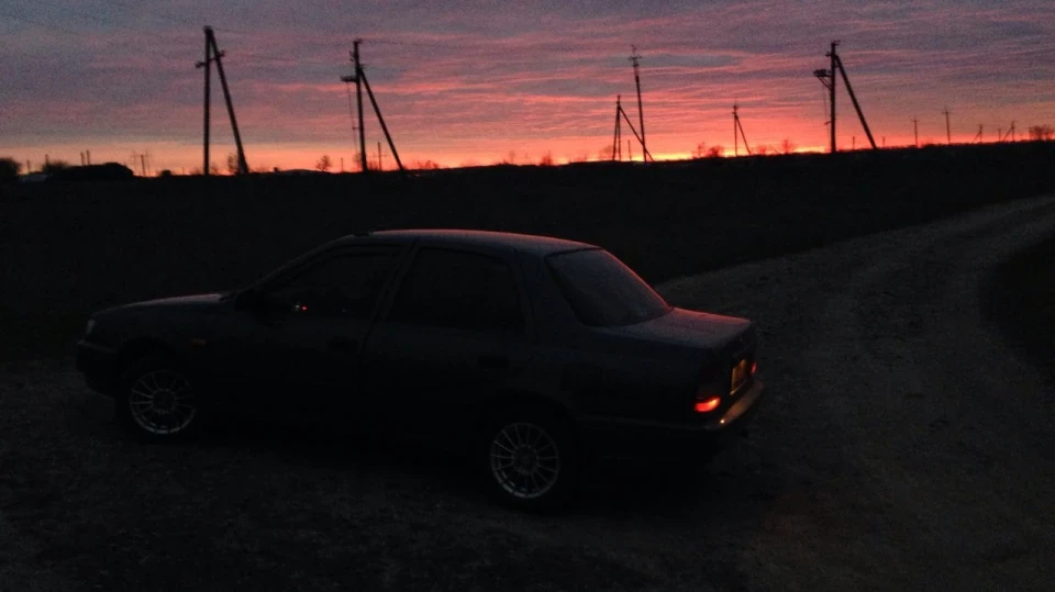 Nissan Sunny 2