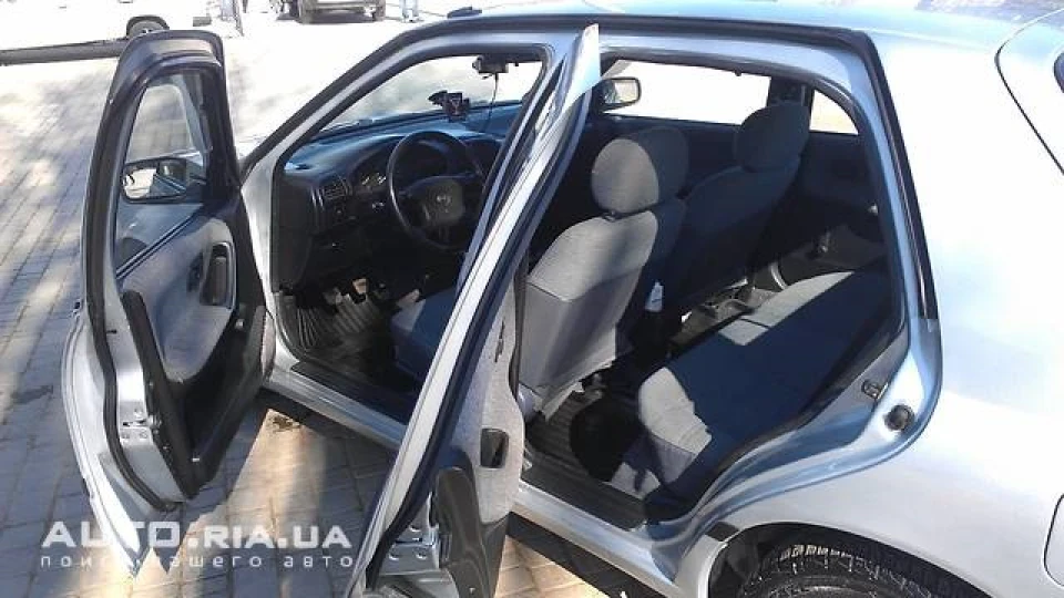 Nissan Sunny 1,4 LX 16V DONS LiftBack 3