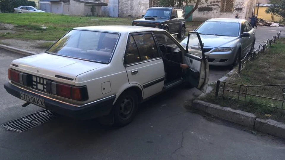 Nissan Sunny 1.5 E15S 4