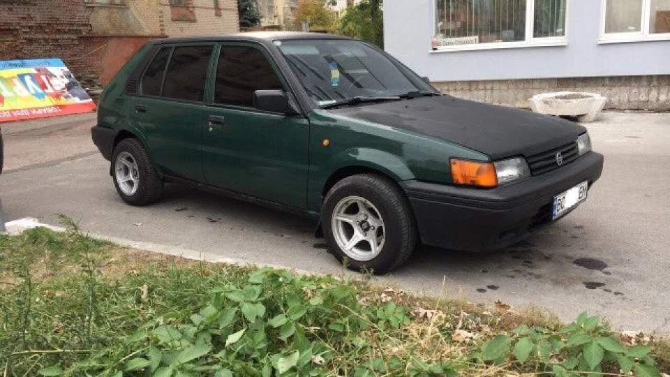 Nissan Sunny 1.6 моно інжектор 3