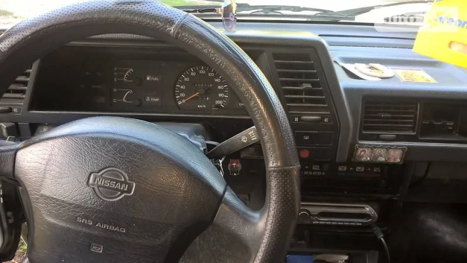 Nissan Sunny 1.7 дизелек) 3