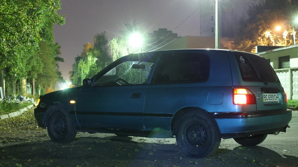Nissan Sunny 3 door