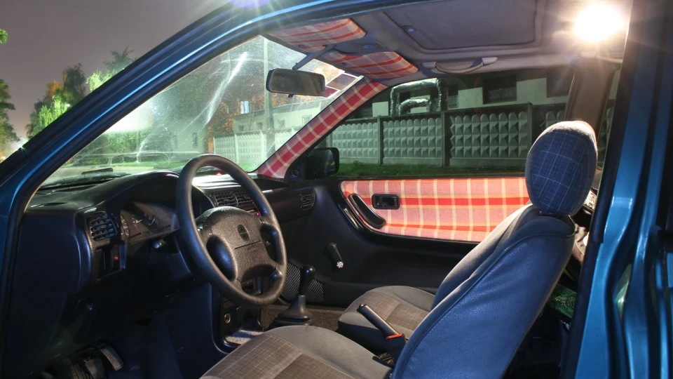 Nissan Sunny 3 door 3