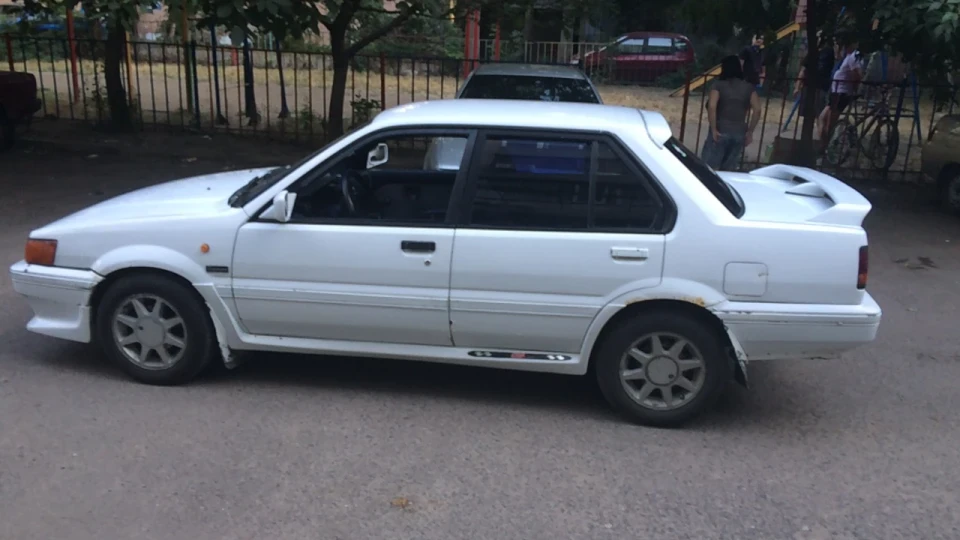 Nissan Sunny 4x4 1.6 SLX 3
