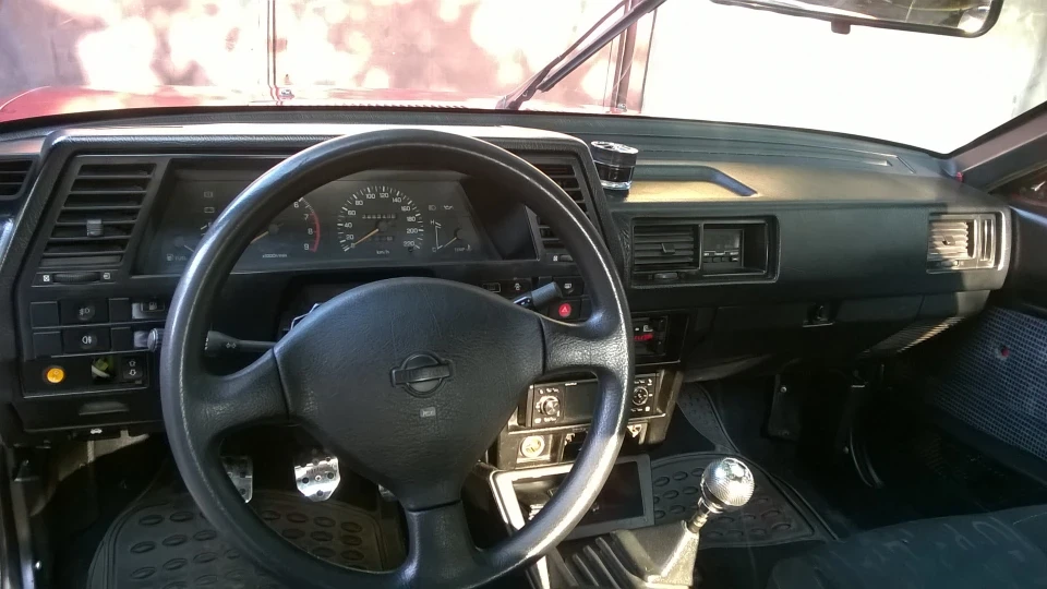 Nissan Sunny B12 5