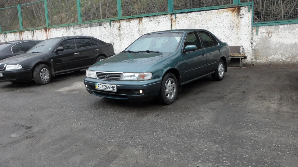 Nissan Sunny B14 . . *古友人* 2
