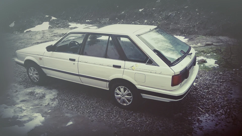 Nissan Sunny Біле ведмежа