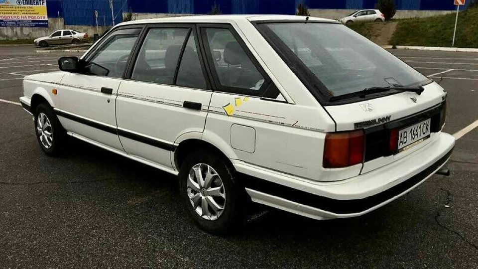 Nissan Sunny Біле ведмежа 3