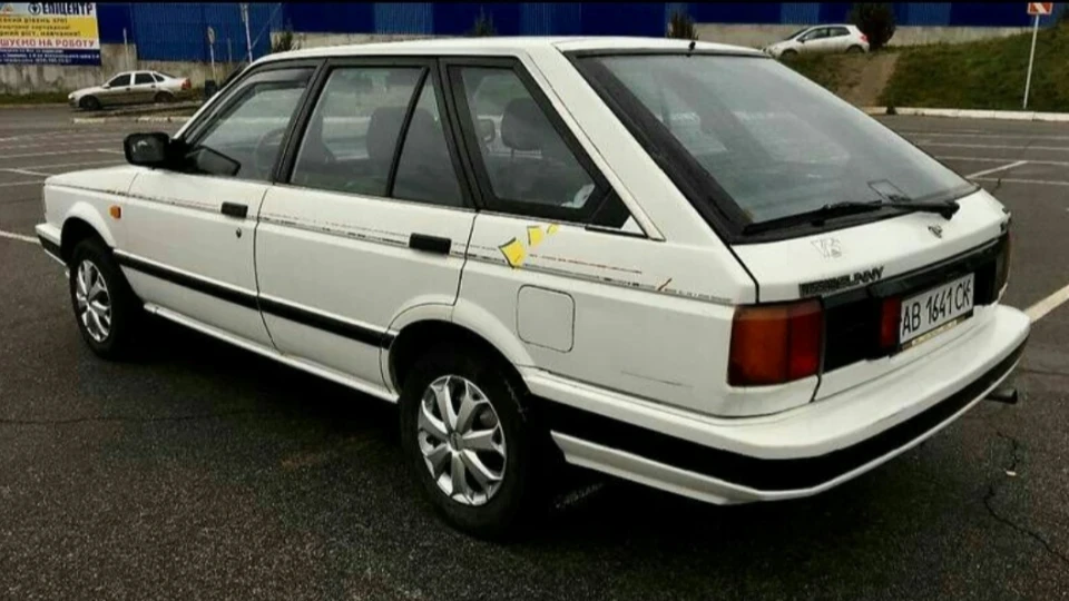 Nissan Sunny Біле ведмежа 2