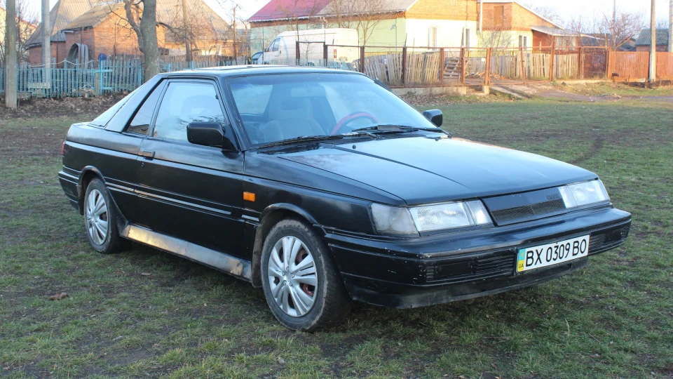 Nissan Sunny Coupe 2