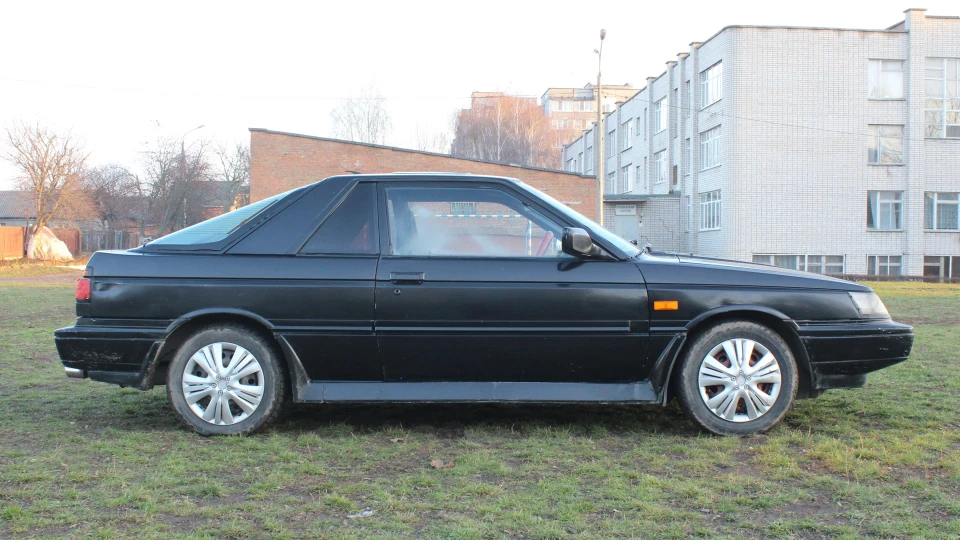 Nissan Sunny Coupe 3