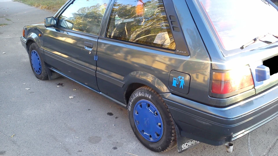 Nissan Sunny Hatchback III 2