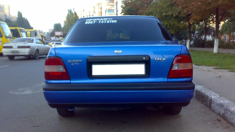 Nissan Sunny ластівка 3