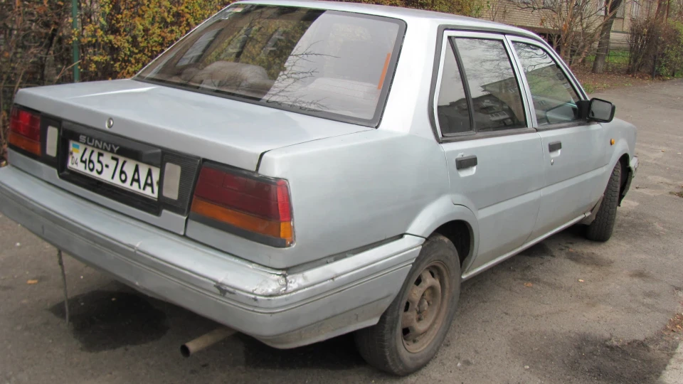 Nissan Sunny N13 E15S 3