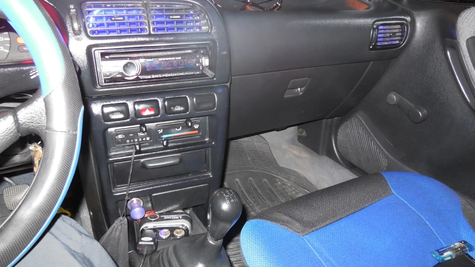 Nissan Sunny N14, 1,4 LX 4