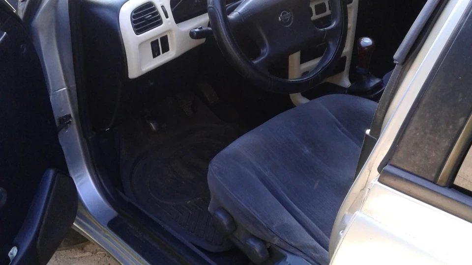 Nissan Sunny N14 Седан 1.6 3