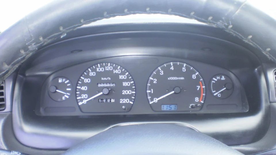 Nissan Sunny сірий вовк 4