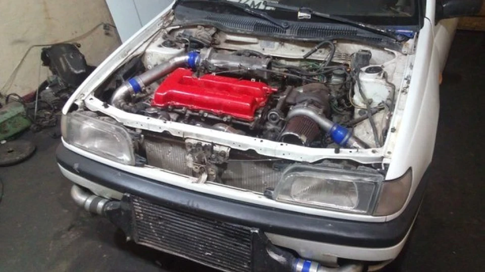 Nissan Sunny SR20DE Turbo 3