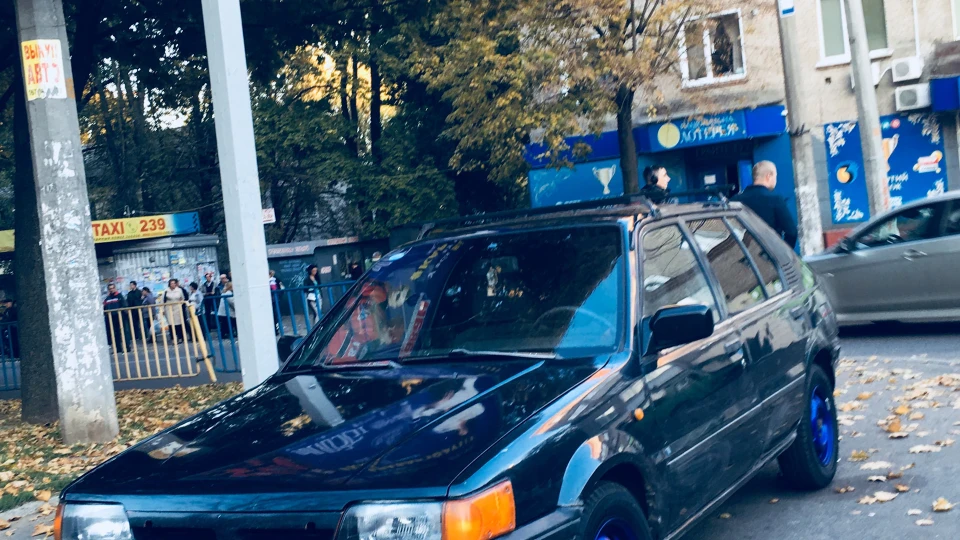 Nissan Sunny Хлопушка)