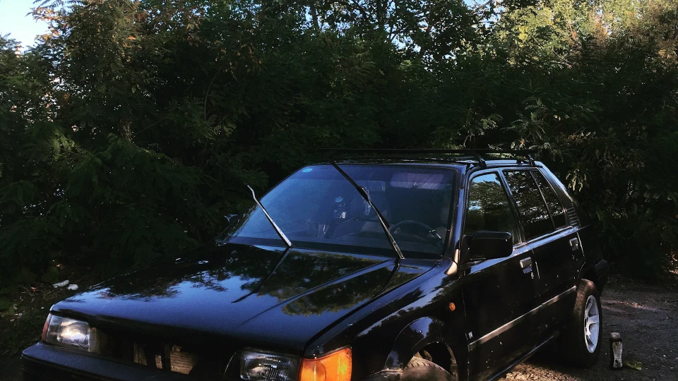 Nissan Sunny Хлопушка) 3