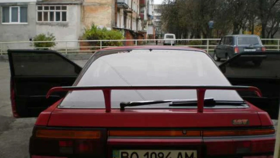 Nissan Sunny Гарна але мала 2