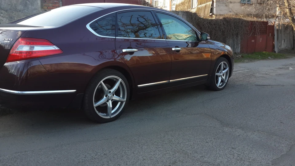 Nissan Teana 2