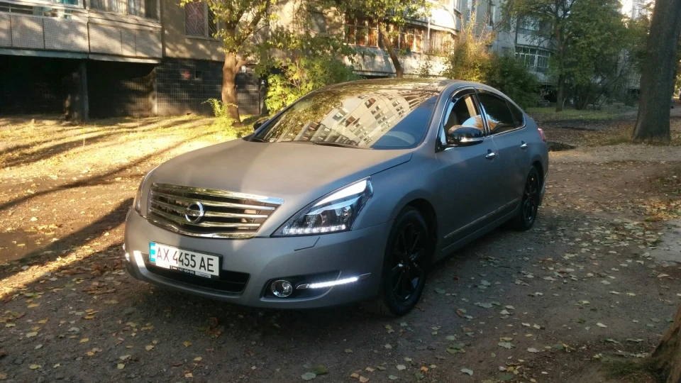 Nissan Teana Frozen Grey-Blue Chrome 3