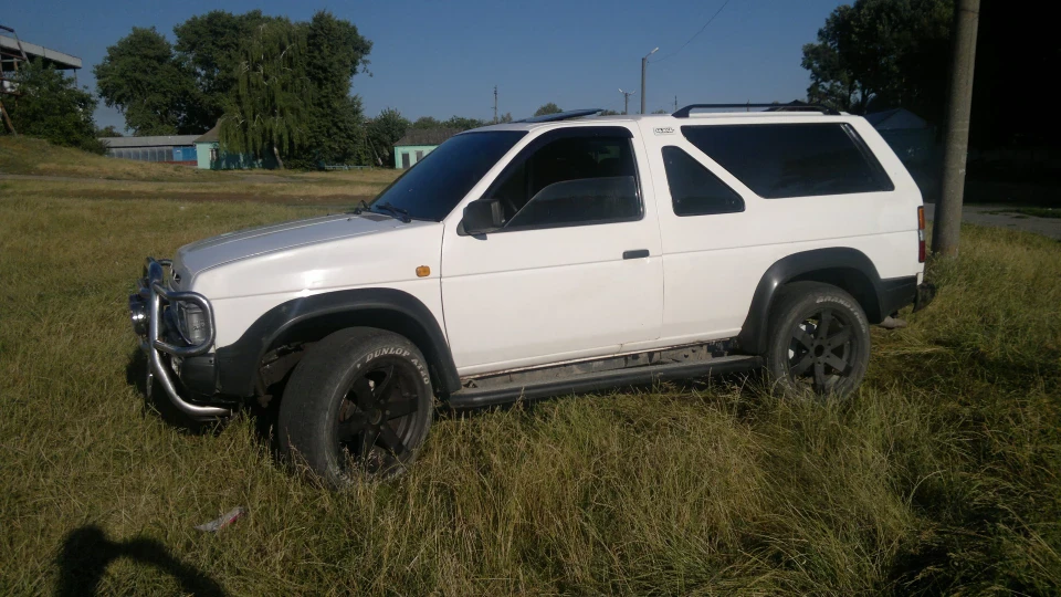 Nissan Terrano 5