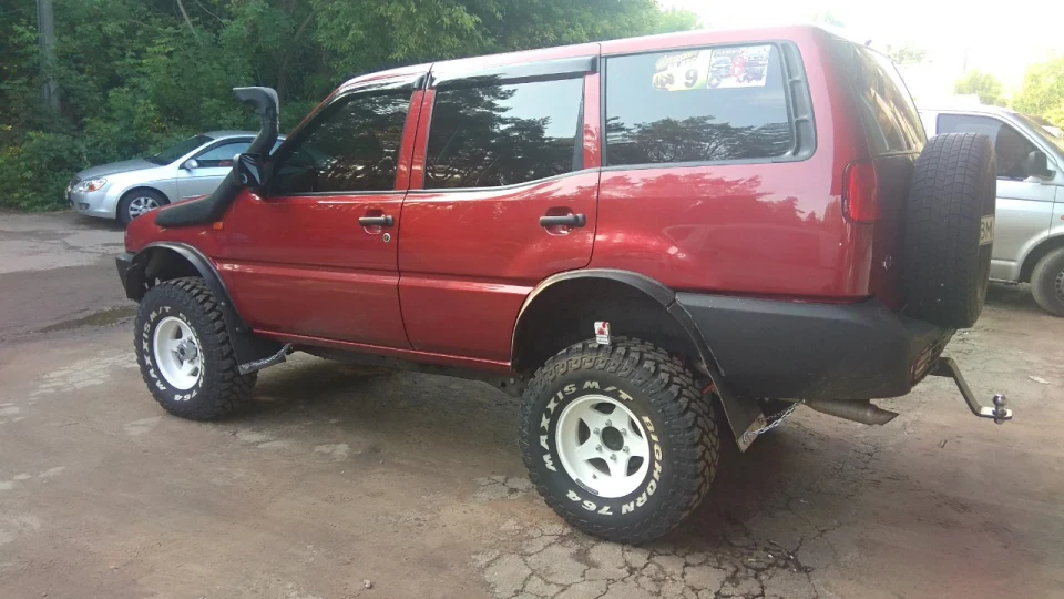 Nissan Terrano 2.7 турбо 2
