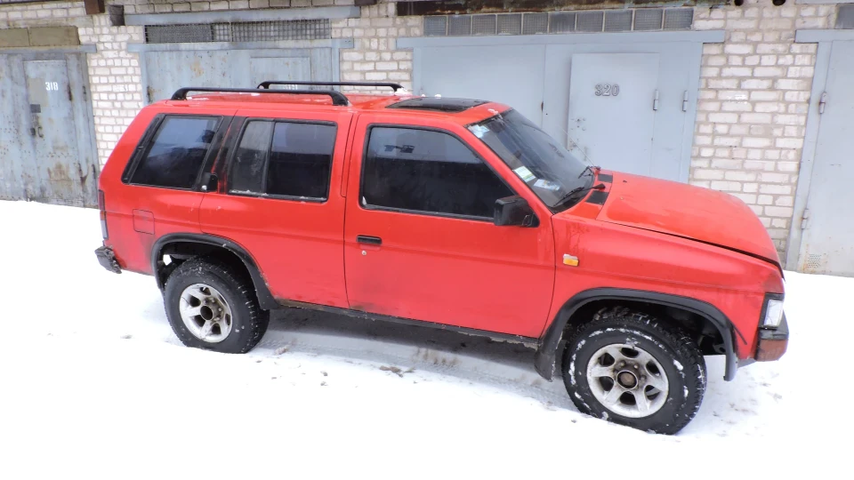 Nissan Terrano RED TERRANO 4