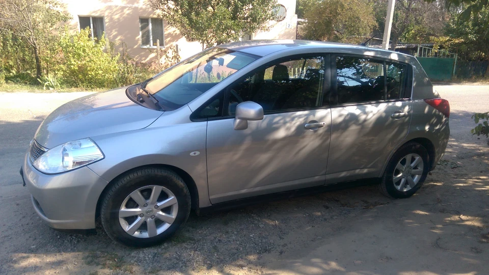 Nissan Tiida 2