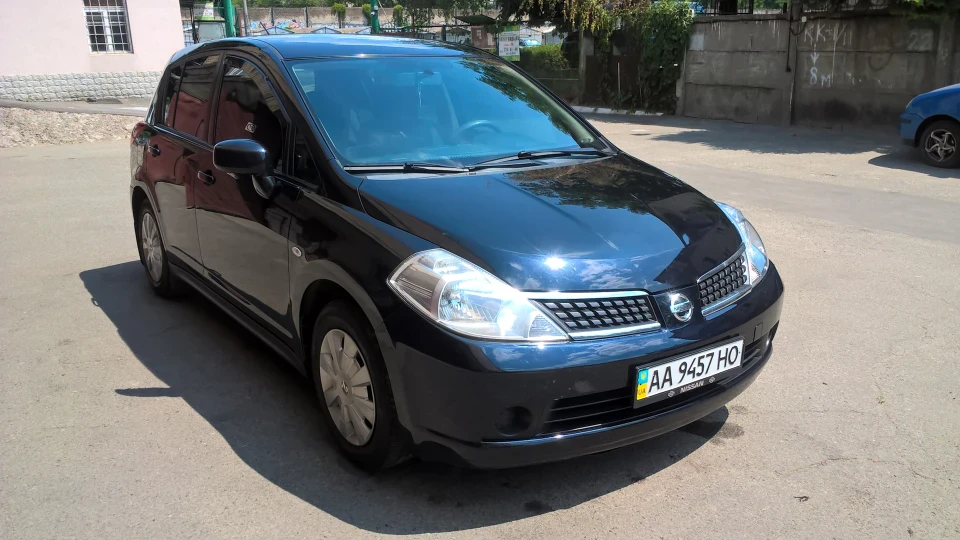 Nissan Tiida 2
