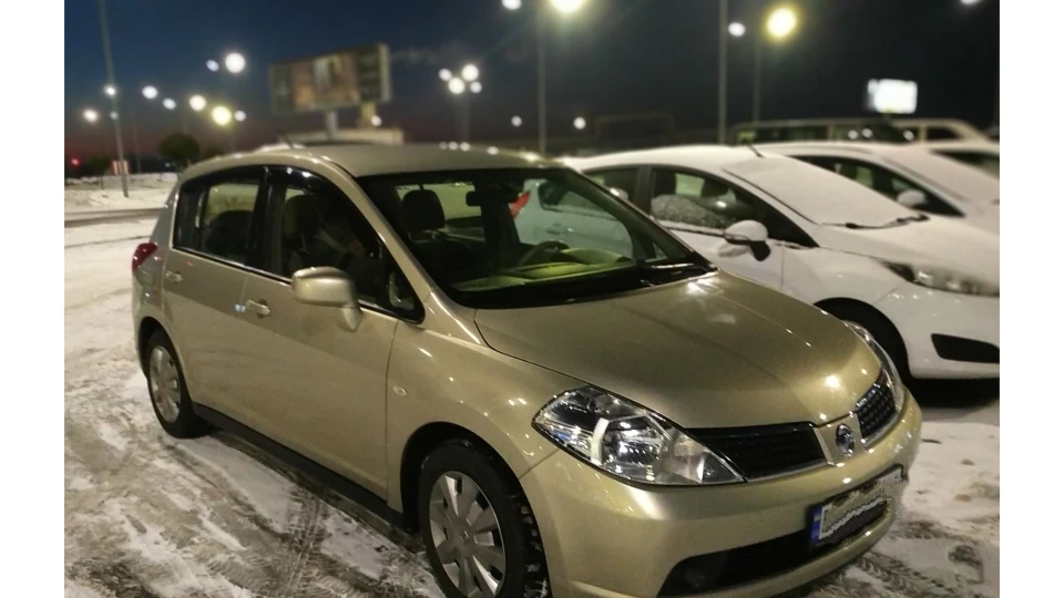 Nissan Tiida 2