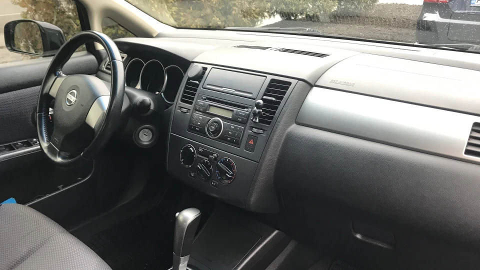 Nissan Tiida 3
