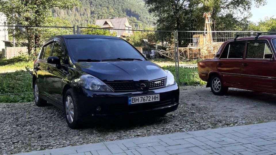 Nissan Tiida 3