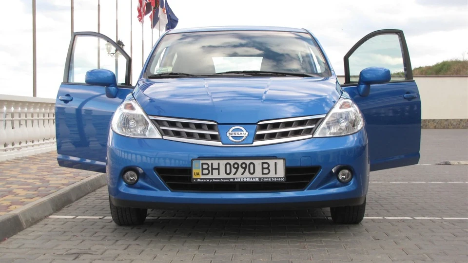 Nissan Tiida 2