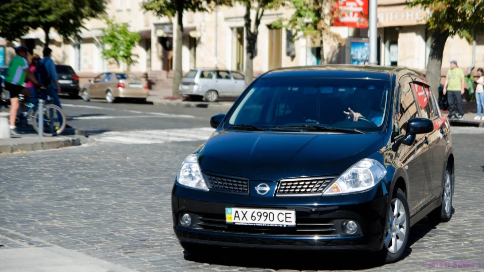 Nissan Tiida 2