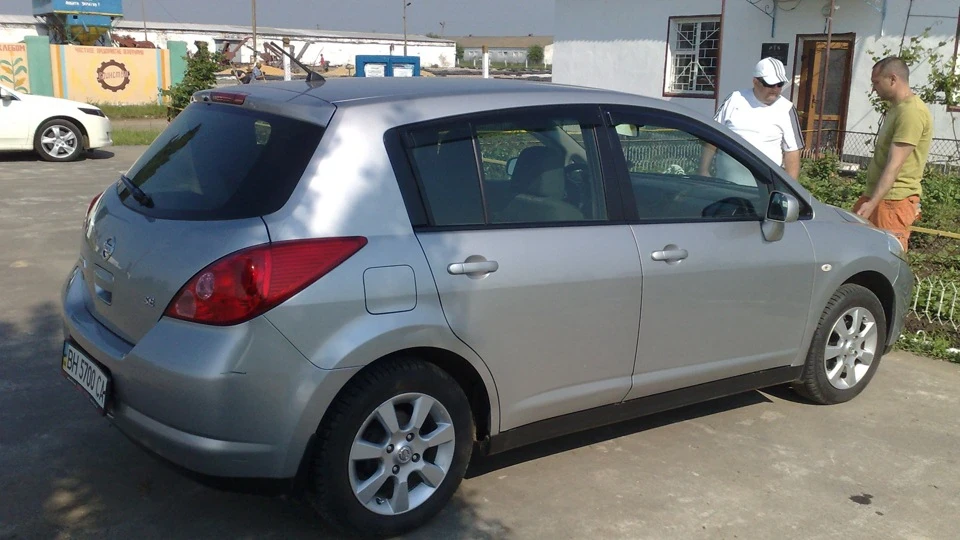 Nissan Tiida 2